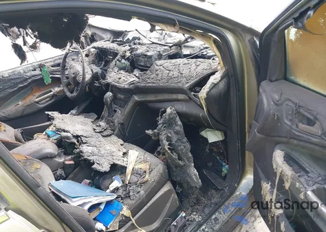 2013 Ford Escape Se z USA, uszkodzony, nr VIN 1FMCU9GX8DUA06860